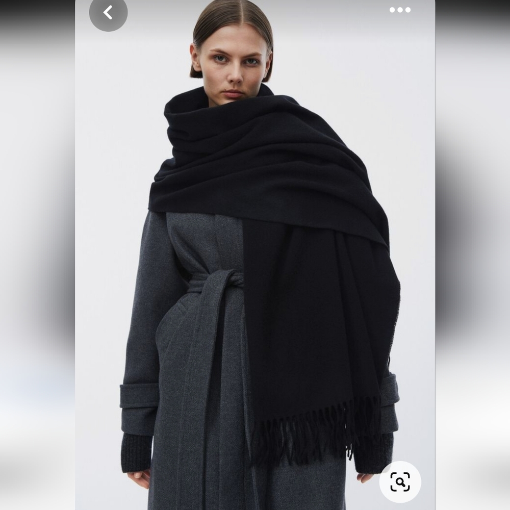Black 100% wool scarf